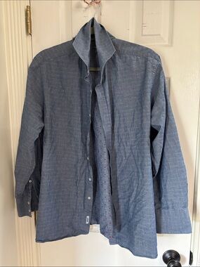 Michael Bastian Chambray Button-Down Shirt in Blue with Subtle Dot Detail